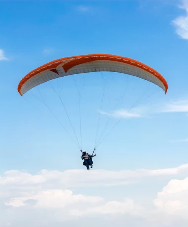 Paragliding in Kullu Solang Valley