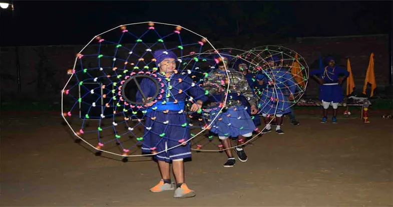 Dance at Sadda Pind in Amritsar Image